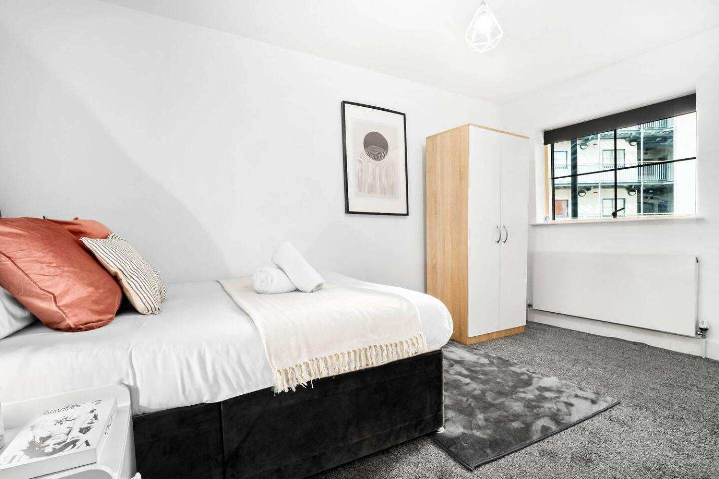 City Centre - Two Bedroom Apartment - Juliet Balcony - Secure Parking - Wifi - Smart Tv - Top Rated -33S Birmingham Luaran gambar